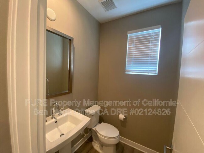 713 Shoreline Rd Chula Vista, CA 91910 photo 3