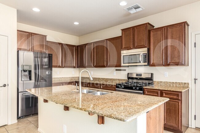 3487 S Posse Trail Gilbert, AZ 85297 photo 5