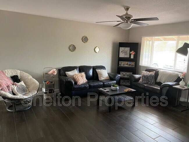 1421 S Roberts Rd Tempe, AZ 85281 photo 5