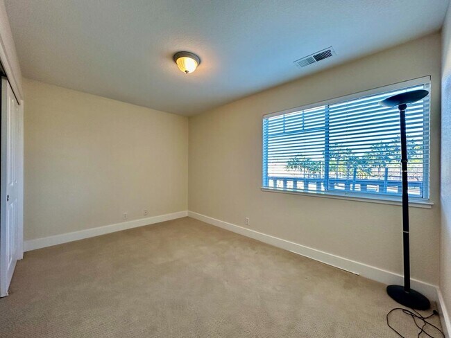 826 Chynoweth Ct San Jose, CA 95136 photo 2