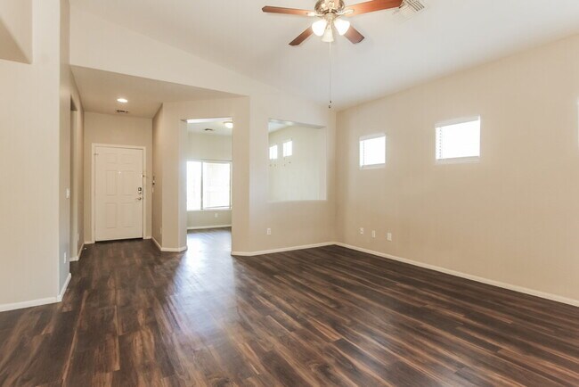 7154 W Globe Ave Phoenix, AZ 85043 photo 5