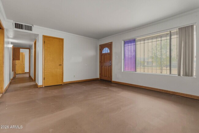3636 W Keim Dr Phoenix, AZ 85019 photo 5