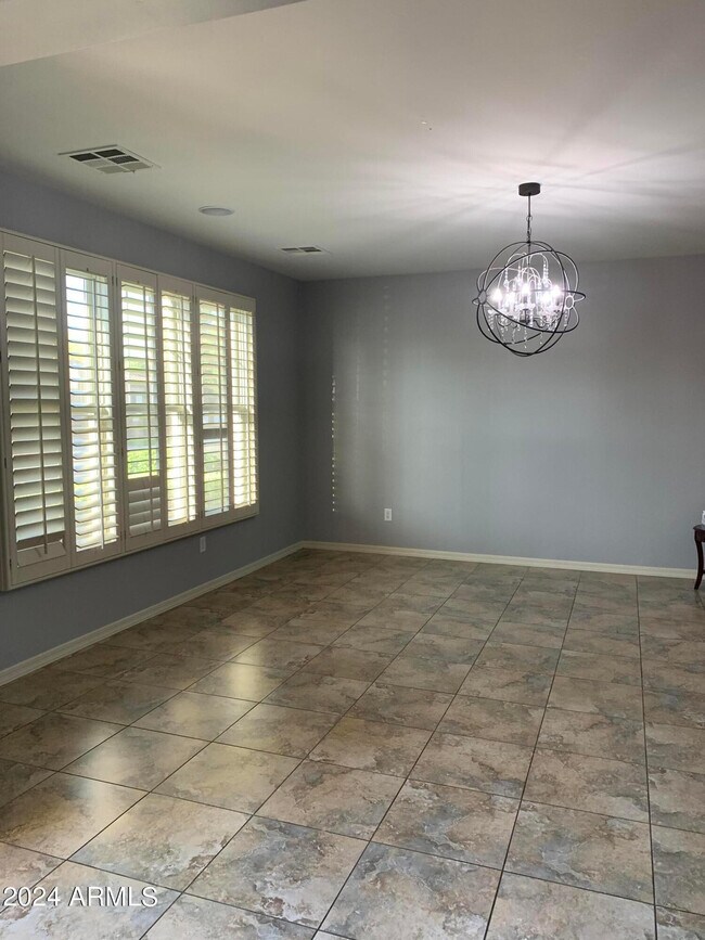 2219 E Wisteria Dr Chandler, AZ 85286 photo 4