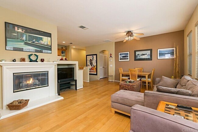 9216 Piatto Ln San Diego, CA 92108 photo 2