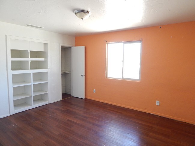 1719-1733 W Mountain View Rd Phoenix, AZ 85021 photo 2