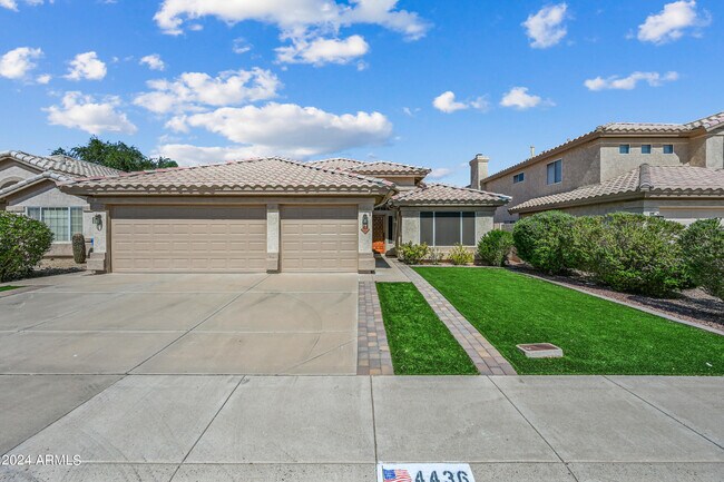 4436 E Mountain Sage Dr photo 2