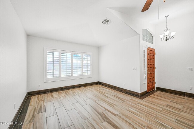 4436 E Mountain Sage Dr photo 5