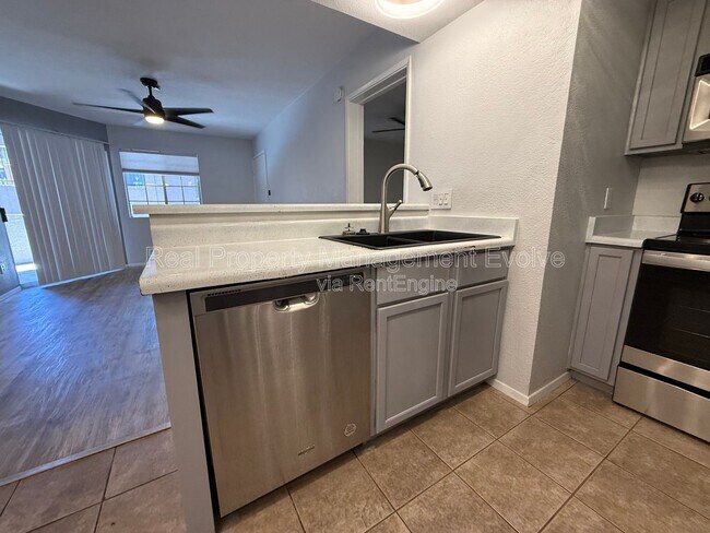 1720 E Thunderbird Rd Phoenix, AZ 85022 photo 3