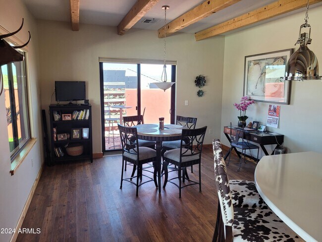 640 N Atchison Cir Wickenburg, AZ 85390 photo 3