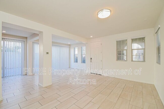3113 S Scarlet Ln Chandler, AZ 85286 photo 3