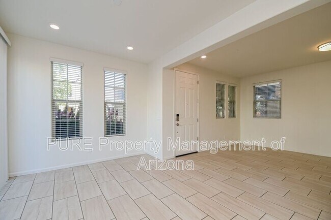 3113 S Scarlet Ln Chandler, AZ 85286 photo 4