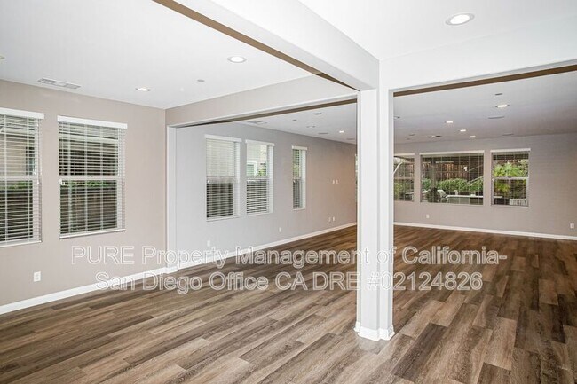 983 Camino Levante Chula Vista, CA 91913 photo 5
