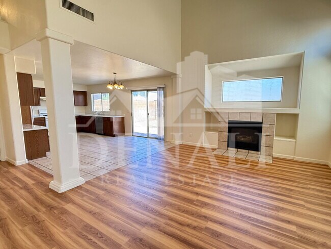11184 W Palm Ln Avondale, AZ 85392 photo 3