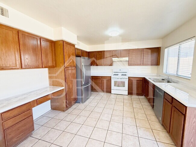 11184 W Palm Ln Avondale, AZ 85392 photo 5
