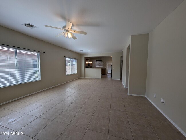 2363 N Smithsonian Dr photo 3
