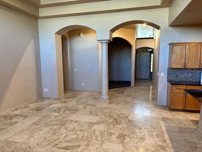 1026 W Euclid Ave Phoenix, AZ 85041 photo 4