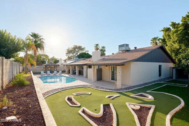 2331 E Sunnyside Dr Phoenix, AZ 85028 photo 5
