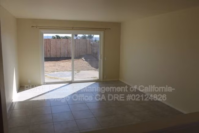 2565 Elm Ave San Diego, CA 92154 photo 2