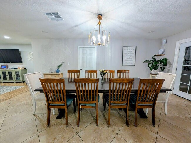 3709 W Tuckey Ln Phoenix, AZ 85019 photo 4