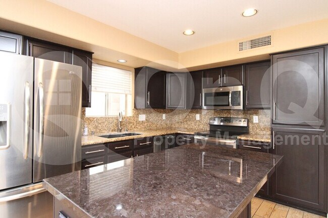 20906 N 38th St Phoenix, AZ 85050 photo 3