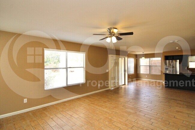 20906 N 38th St Phoenix, AZ 85050 photo 5