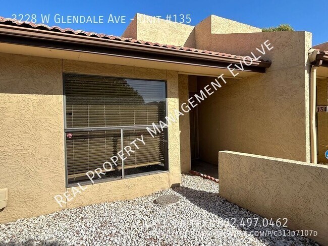 3228 W Glendale Ave Phoenix, AZ 85051 photo 4