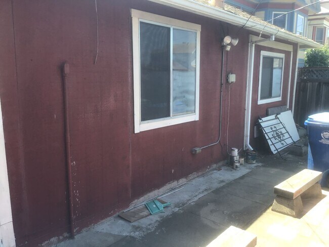 1625 Willow St Alameda, CA 94501 photo 2