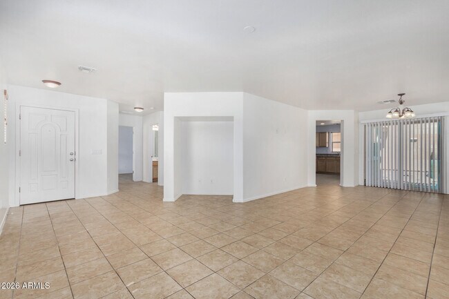 2261 S Ponderosa Dr Gilbert, AZ 85295 photo 5