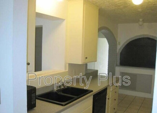 1228 S McKemy St Tempe, AZ 85281 photo 4