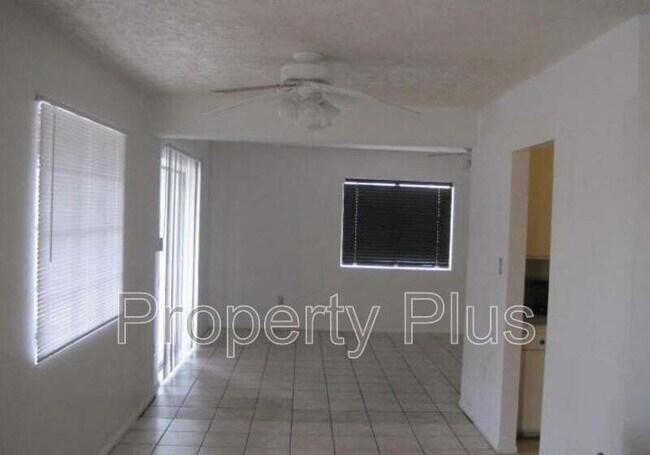 1228 S McKemy St Tempe, AZ 85281 photo 2