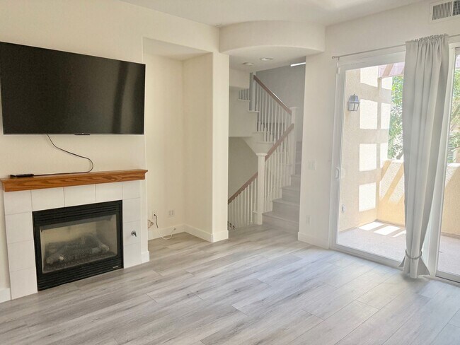 2715 Escala Cir San Diego, CA 92108 photo 3