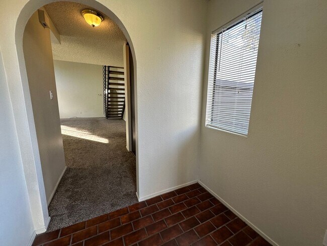 921 Shady Oak Dr Santa Rosa, CA 95404 photo 2