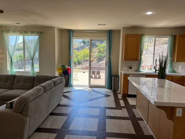 1651 Daybreak Pl Escondido, CA 92027 photo 4