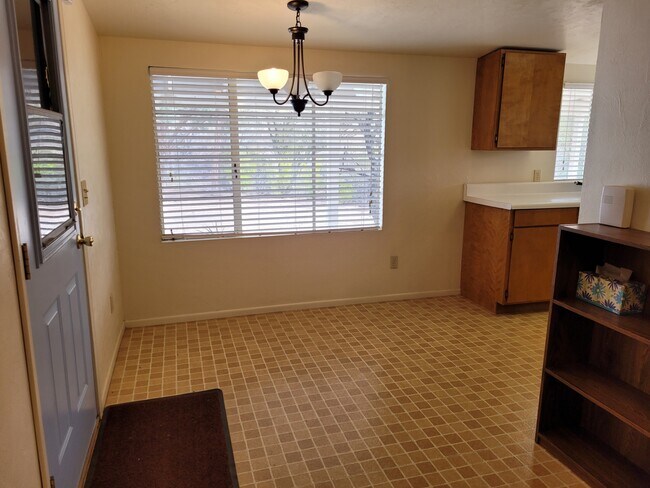 600 El Recreo Ct Wickenburg, AZ 85390 photo 4