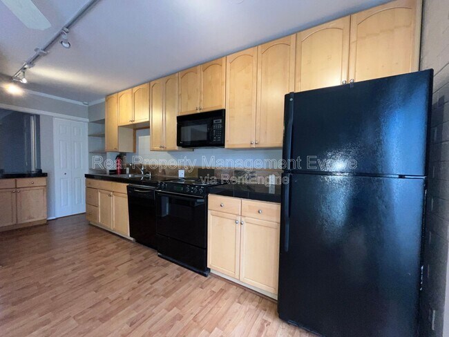 3637 E Monterosa St Phoenix, AZ 85018 photo 5