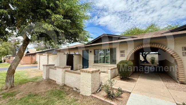 906 W Malibu Dr Tempe, AZ 85282 photo 2