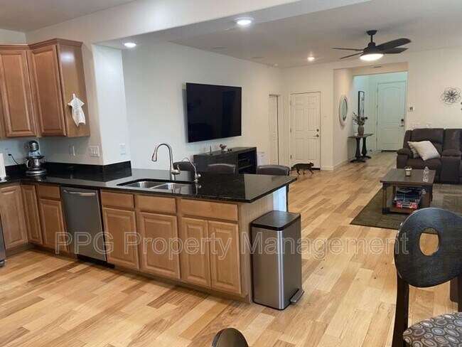 4209 W Granite Basin Dr Phoenix, AZ 85087 photo 5