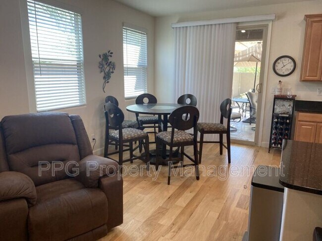 4209 W Granite Basin Dr Phoenix, AZ 85087 photo 4