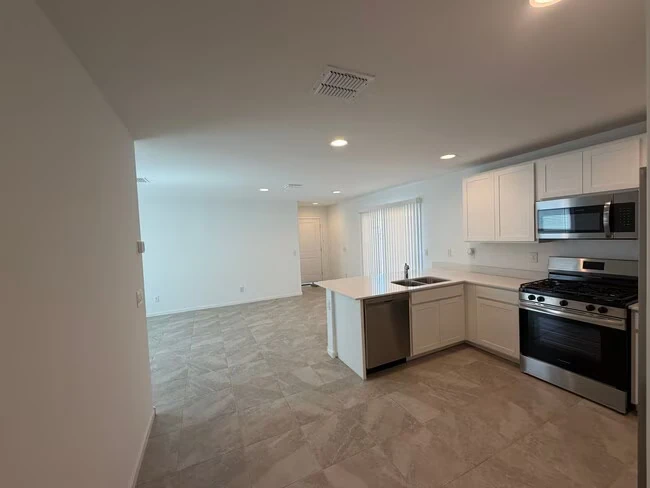 36590 W Mondragone Ln Maricopa, AZ 85138 photo 5