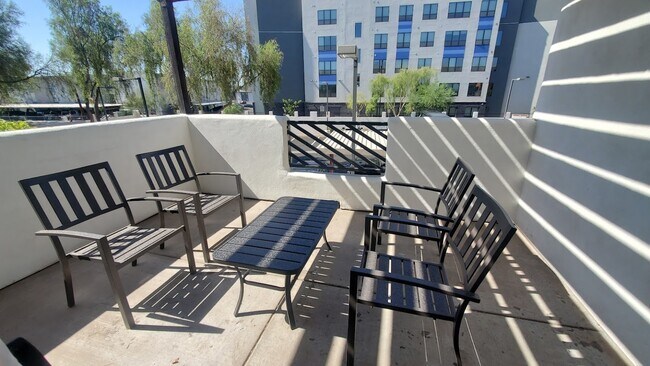 1005 E 8th St Tempe, AZ 85281 photo 3