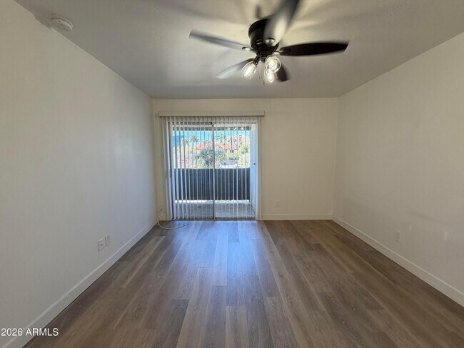 302 E Monte Vista Rd Phoenix, AZ 85004 photo 5