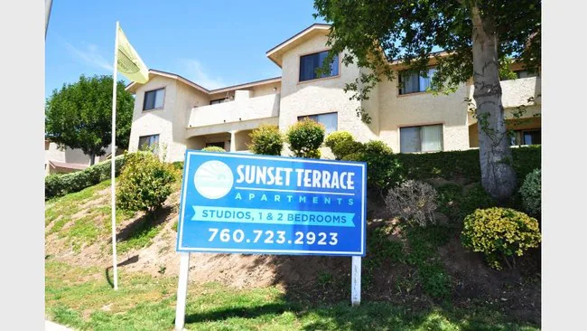 Sunset Terrace Apartments photo 3
