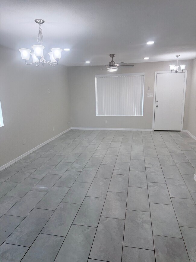 9017 N 52nd Ave Glendale, AZ 85302 photo 3