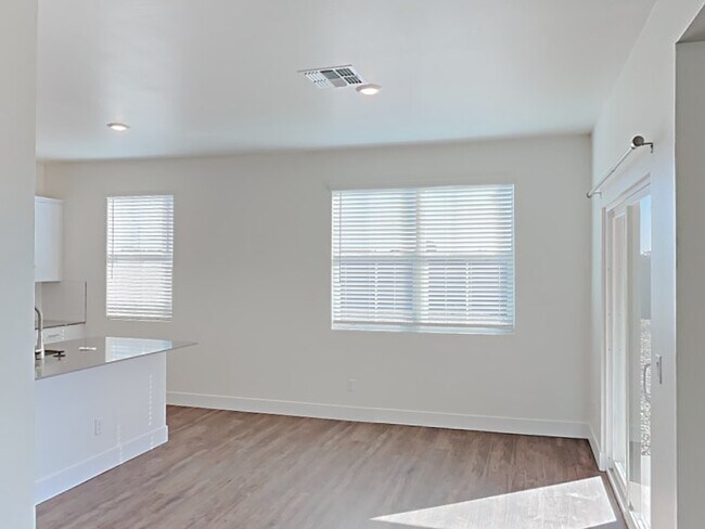 21425 S 231st St Queen Creek, AZ 85142 photo 5