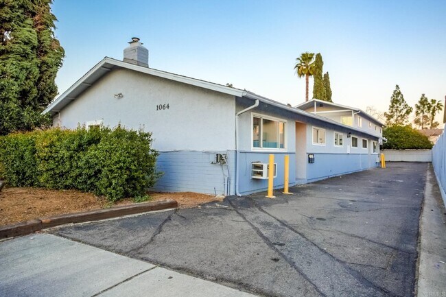 1064 N Escondido Blvd Escondido, CA 92026 photo 3
