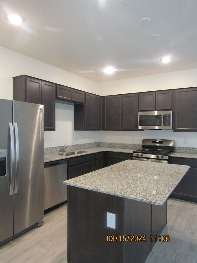 188 W Seven Seas Dr Casa Grande, AZ 85122 photo 3