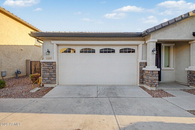 1460 N Banning photo 2