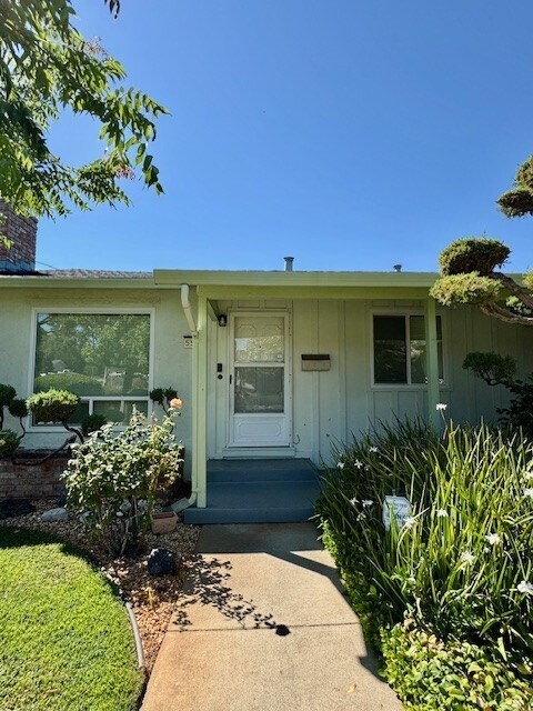 5554 Indiana Dr Concord, CA 94521 photo 2