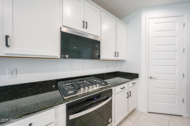 28500 N 134th Ave Peoria, AZ 85383 photo 5