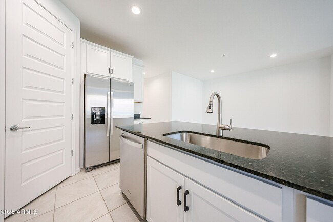 28500 N 134th Ave Peoria, AZ 85383 photo 4